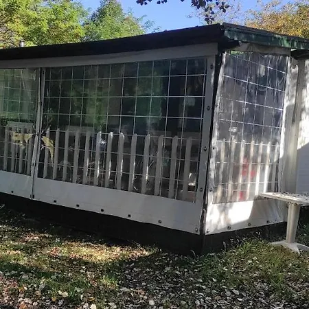 Rabbits Place Κάμπινγκ Πορλέτσα